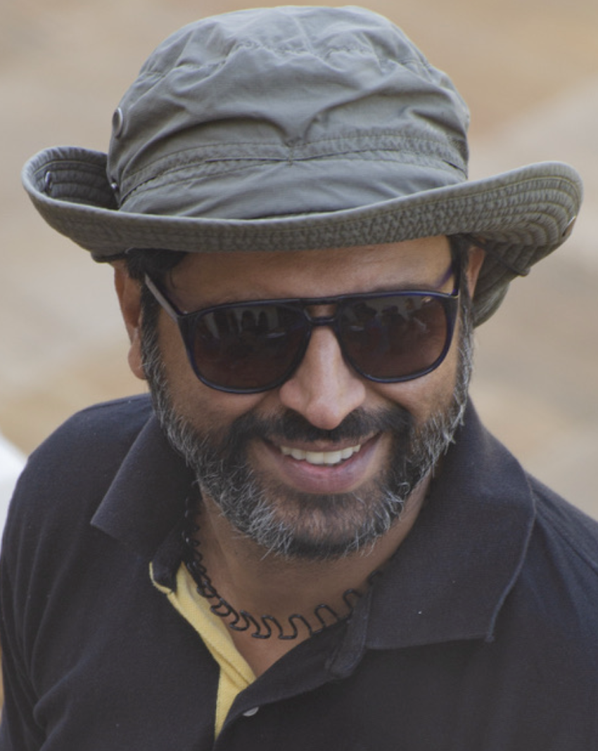 Ashish Sharma, bilingual author of literary memoirs and philosophy